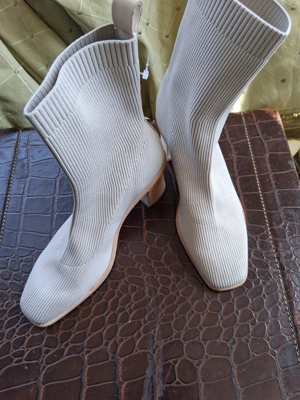 DOLCE VITA Cream Ribbed Knit Sock Boots